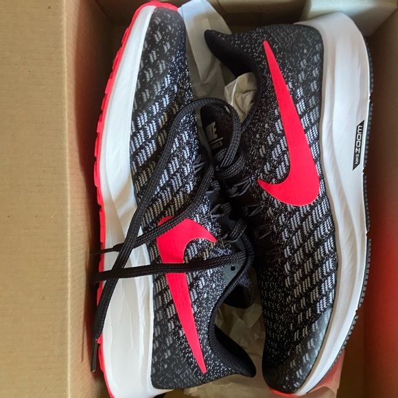 Nike Other - Nike zoom Pegasus 35 pink and black tennis shoes